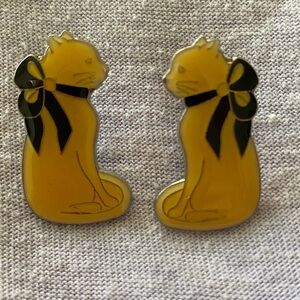 Vintage Reo signed Yellow Cat Earrings with Black Bow